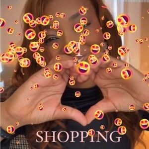 LIKE TO KNOW WHEN I GO LIVE! 🧚🏾‍♀️🛍️